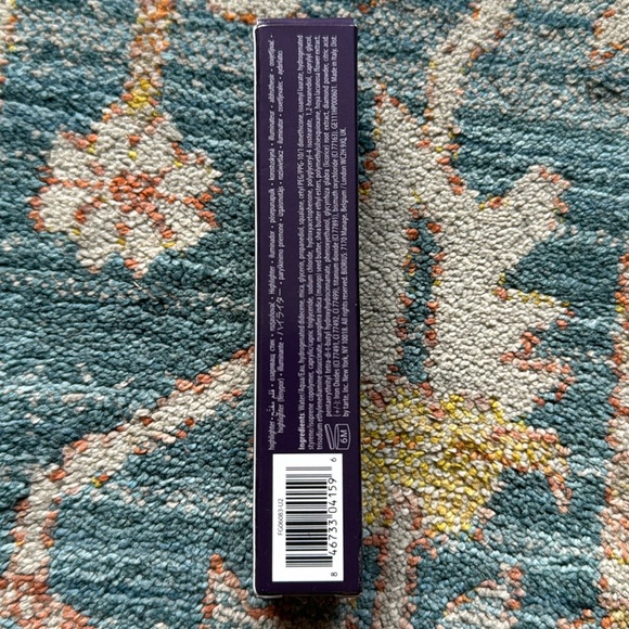 Tarte shape tape glow wand in alight - Picture 3 of 6